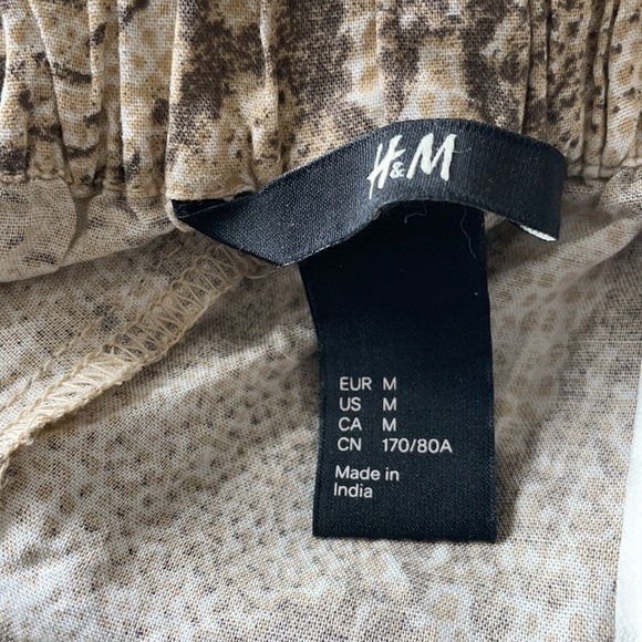 H&M Python Print Joggers - Picture 6 of 6